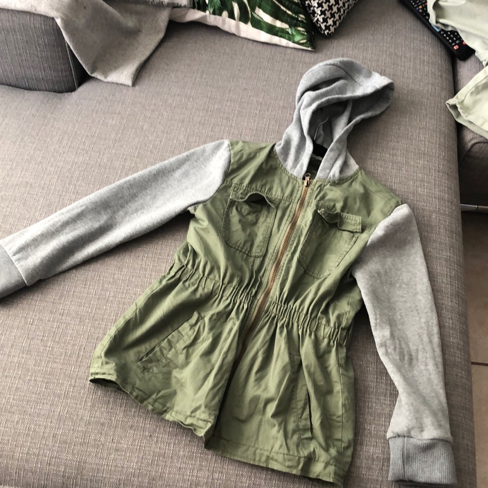 Anorak. Green and gray jacket